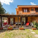 Holiday home Melograno